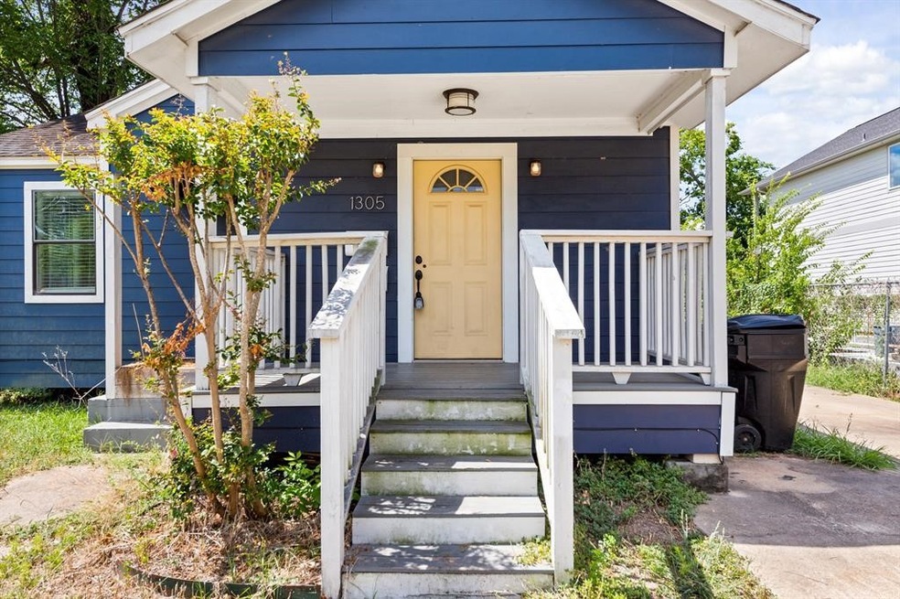 1305 Idylwild St unit A, Houston, TX 77009 - photo 1