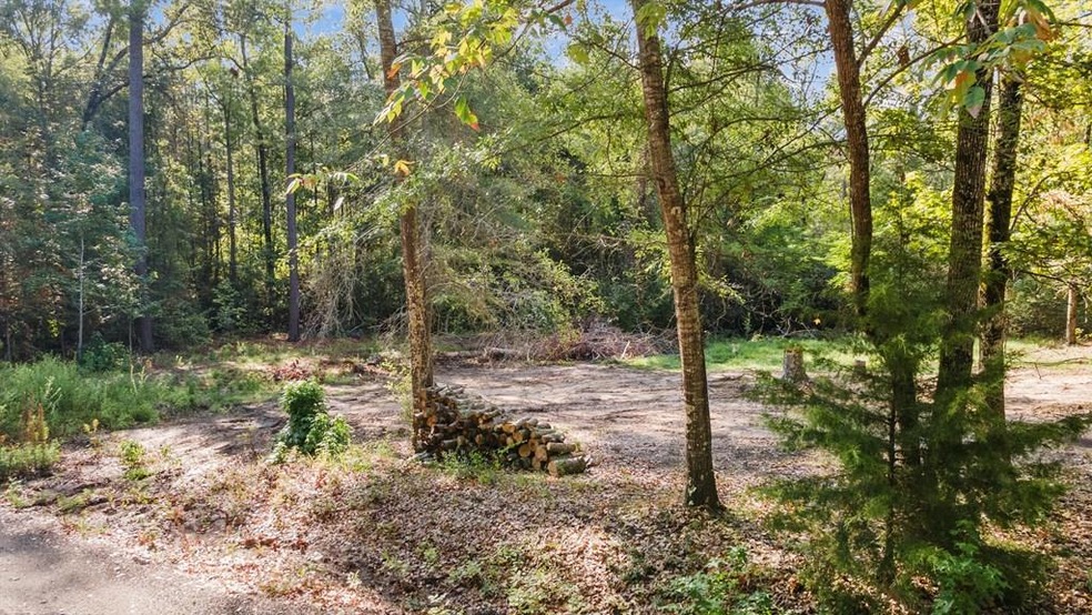 464 Deerbrook Ln, Lufkin, TX 75904 - photo 1