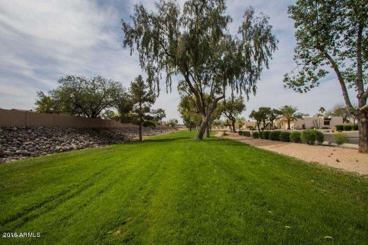 2534 E Wagoner Rd, Phoenix, AZ 85032 - photo 1