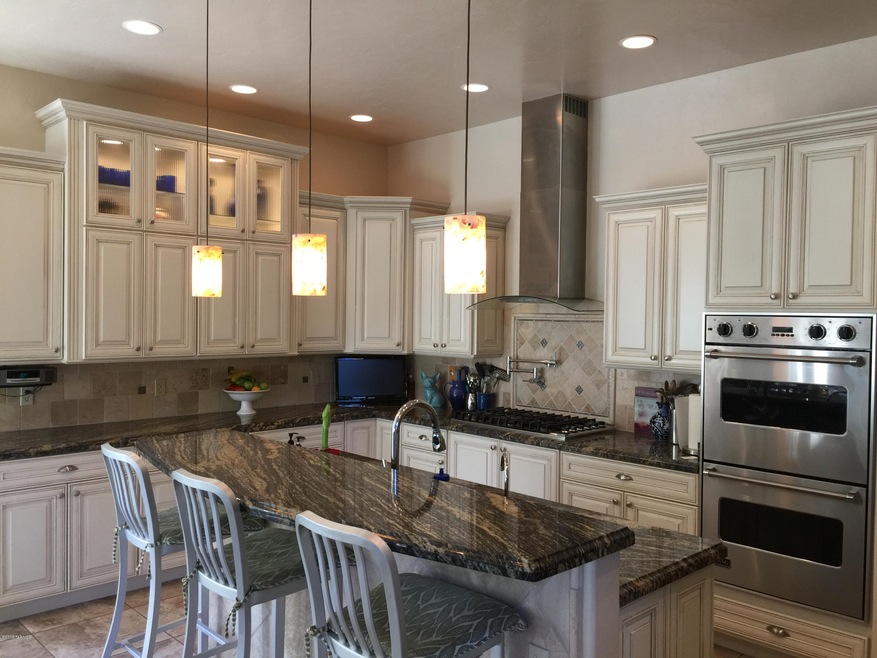 INCREDIBLE REMODELED KITCHEN