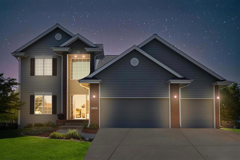 6709 Cheldon Ct, Johnston, IA 50131 - photo 1