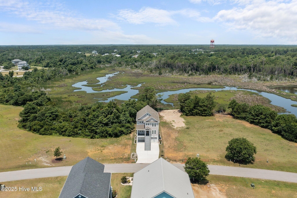 609 Cannonsgate Dr, Newport, NC 28570 - photo 1
