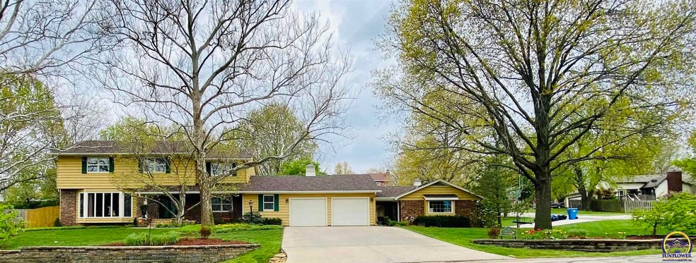 6471 SW Suffolk Rd, Topeka, KS 66610 - photo 1