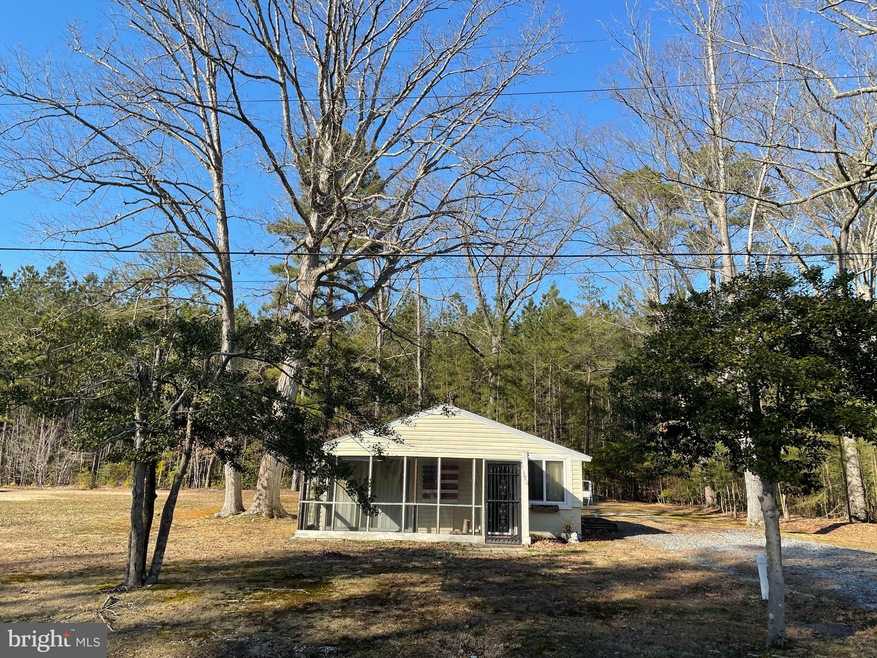 380 Monticello Dr, Colonial Beach, VA 22443 - photo 1