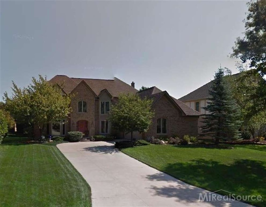 1420 Olympia Dr, Rochester Hills, MI 48306 - photo 1