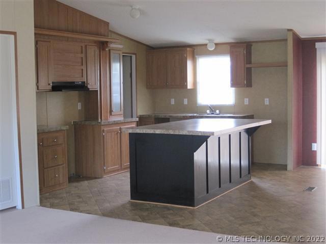 237 Davis St, Wilson, OK 73463 - photo 1