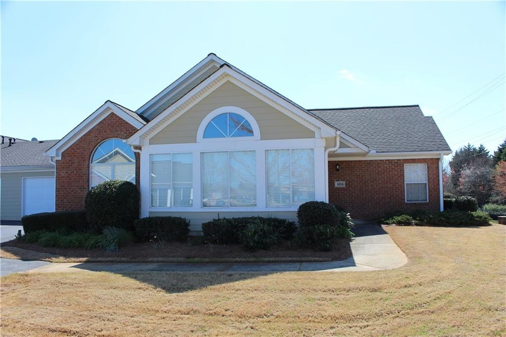 Perfect Roswell Location ( in Crabapple area). Wal