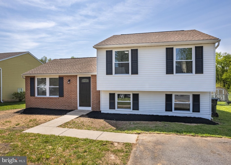 1481 Eden Dr, Frederick, MD 21701 - photo 1