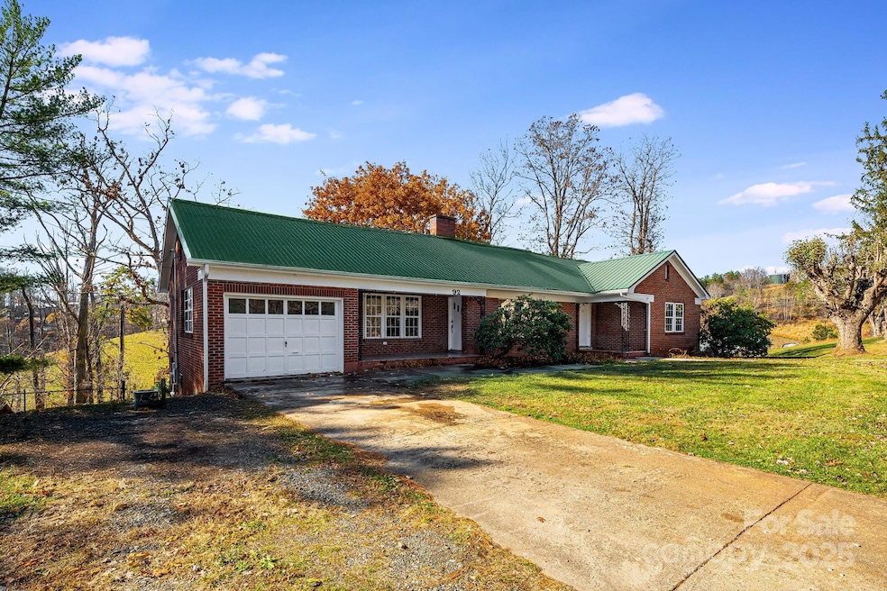 92 Parkway View Rd, Mars Hill, NC 28754 - photo 1