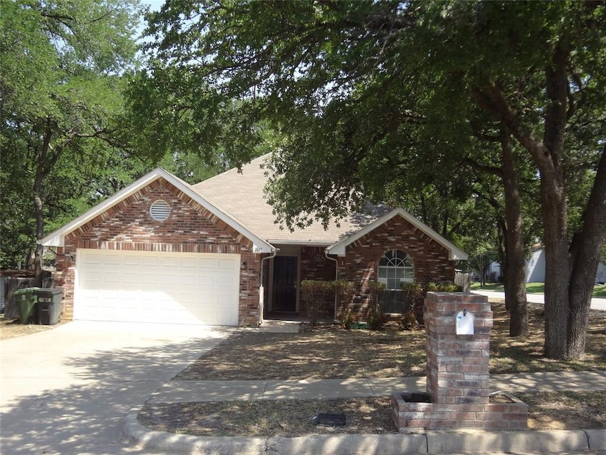 1617 Donna Ln, Bedford, TX 76022 - photo 1