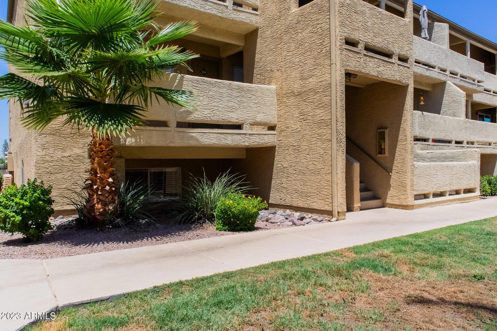 Condo_001_Front