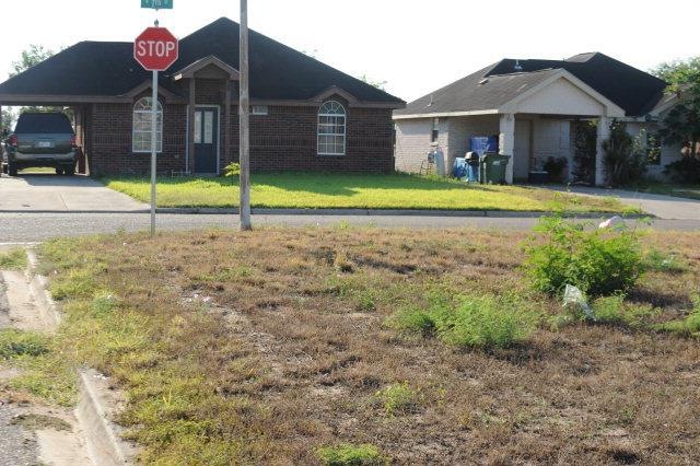 839 N 7 1 2 St, Alamo, TX 78516 - photo 1