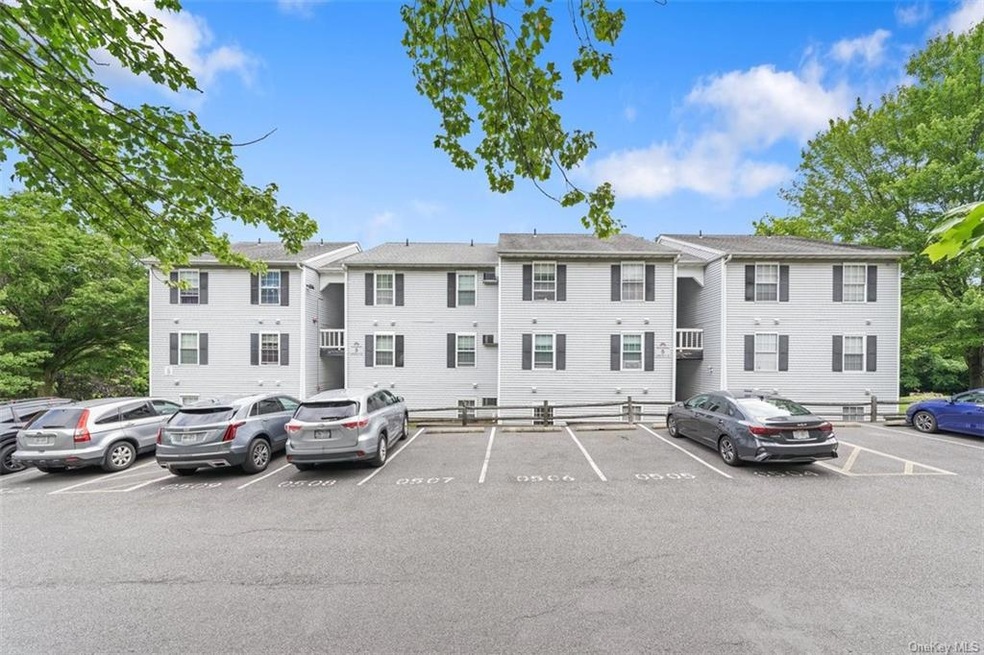 5 Lexington Hill unit 8, Harriman, NY 10926 - photo 1