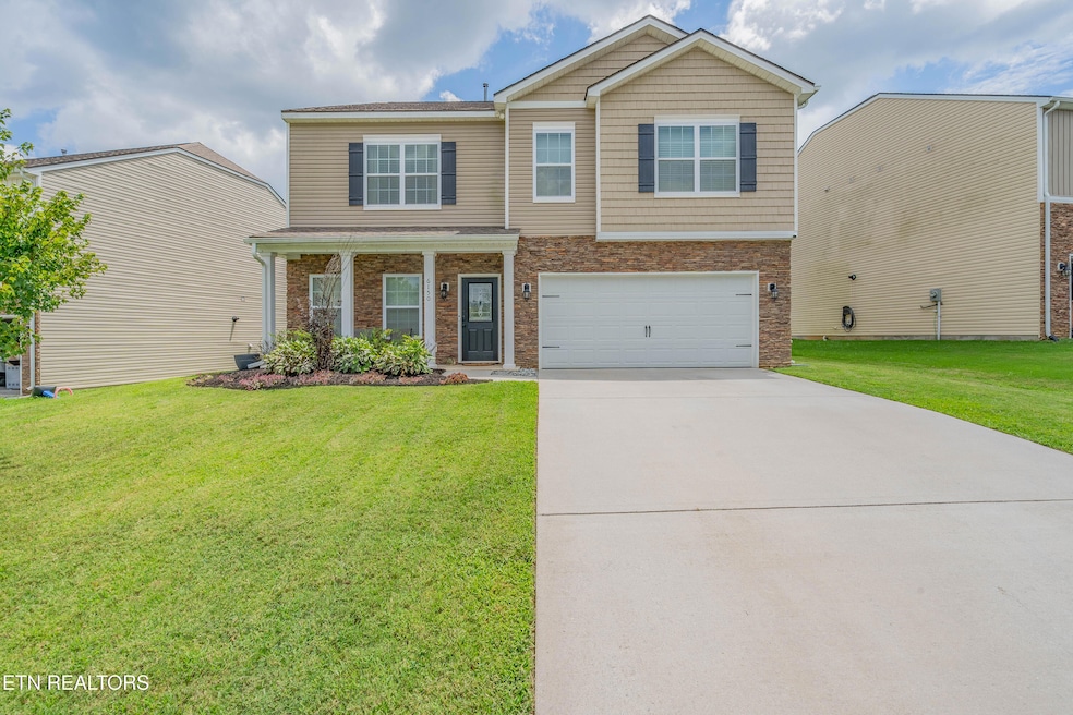 For Sale $484,000 • Co-Listing Agent