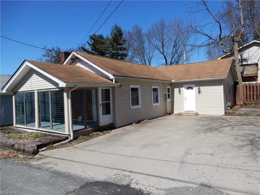 Welcome to 423 W. Pace Ave!