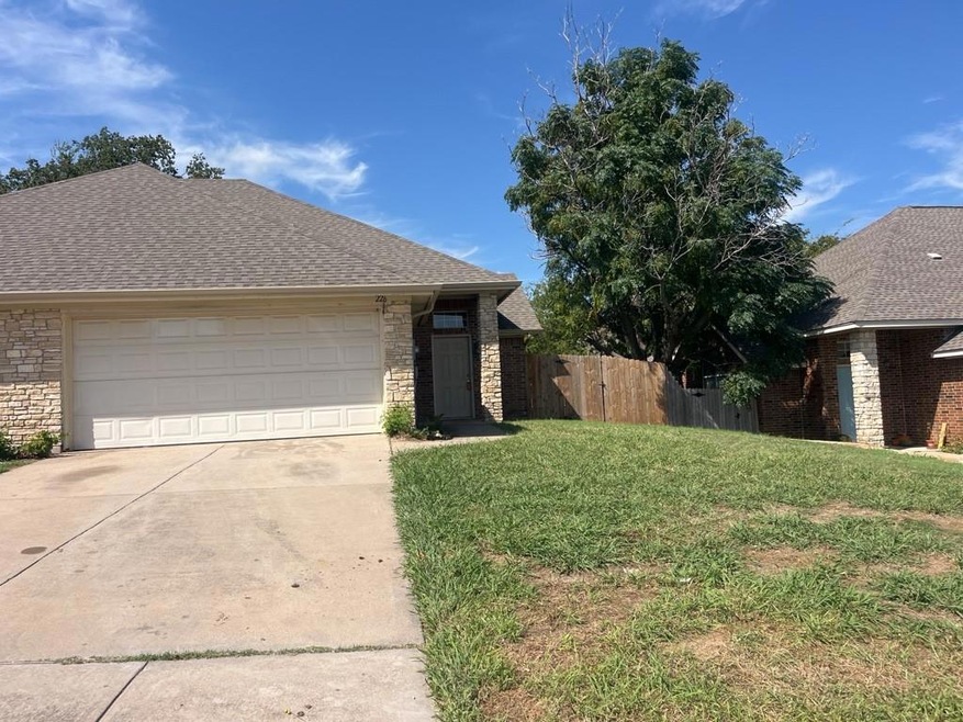 226 Rentz Place Cir, Weatherford, TX 76086 - photo 1