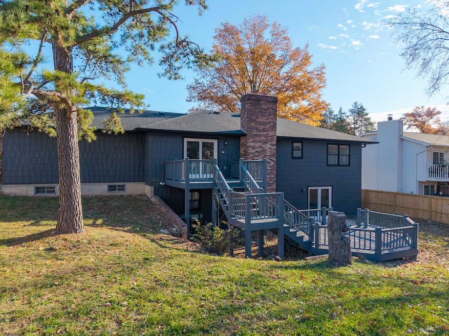 1715 S El Chaparral Ave, Columbia, MO 65201 - photo 1