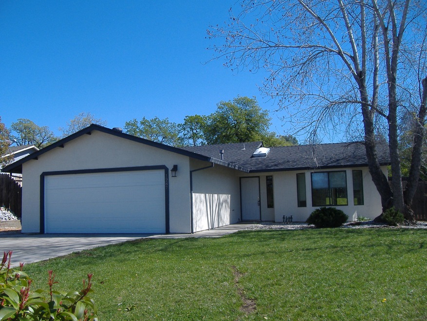 1287 Nighthawk Ln, Redding, CA 96003 - photo 1