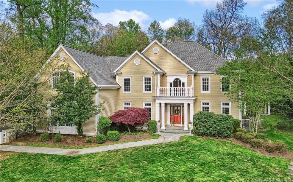 36 Hidden Pond Ln, Trumbull, CT 06611 - photo 1