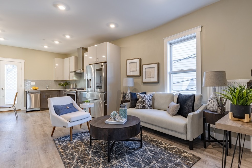 225 Bowen St unit 3, Boston, MA 02127 - photo 1