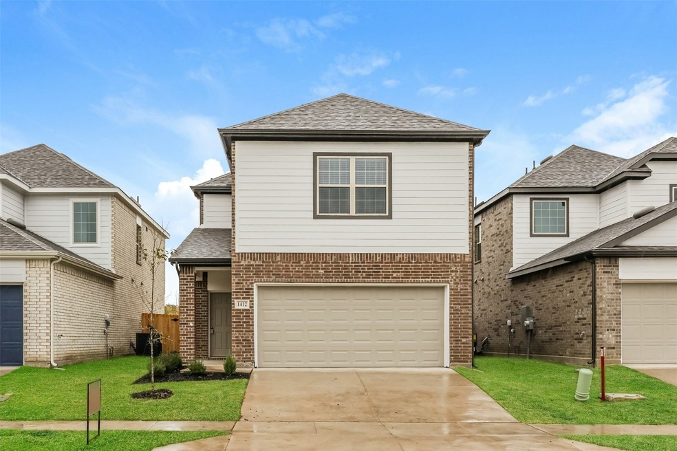 1412 Jonah Ln, Ennis, TX 75119 - photo 1