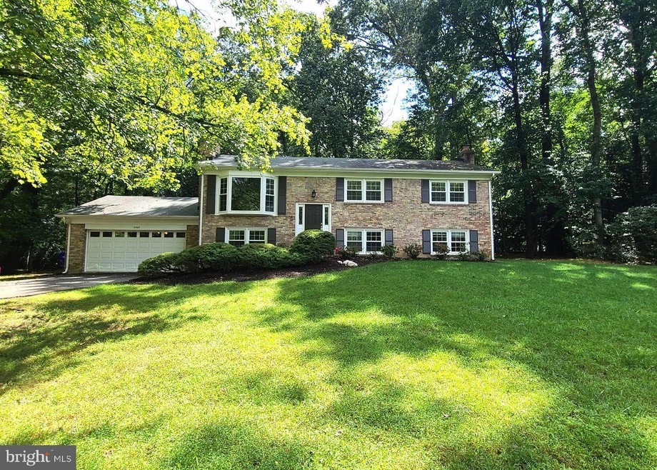 12305 Myterra Way, Herndon, VA 20171 - photo 1