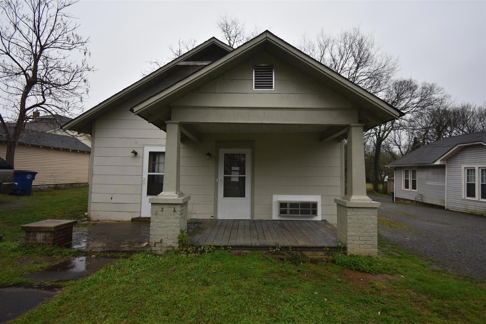 207 Walnut St #B, Shelbyville, TN 37160 - photo 1