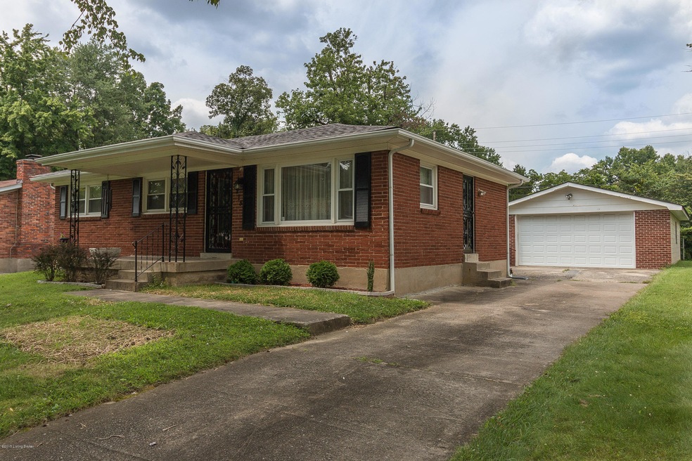 8215 Zelma Fields Ave, Louisville, KY 40228 - photo 1