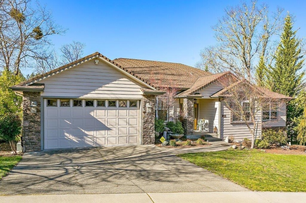 2214 Poppy Ln, Grants Pass, OR 97527 - photo 1