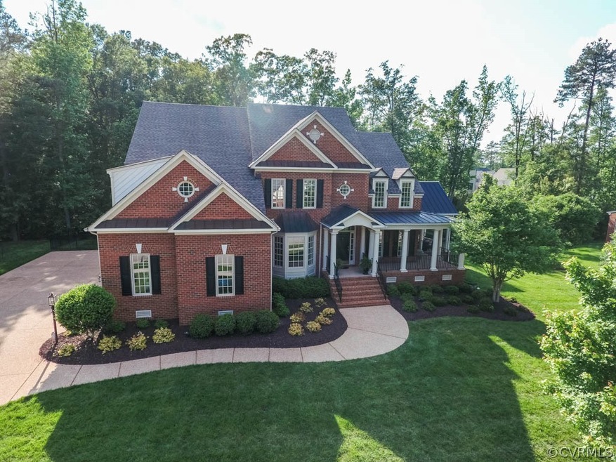 Exquisitely finished 5 Bed/4.5 Bath 3 sided brick