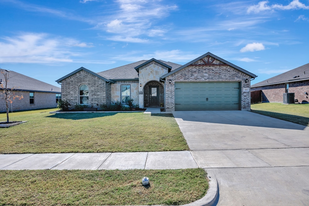 4808 Avion Dr, Sanger, TX 76266 - photo 1
