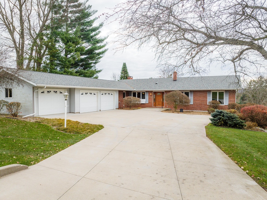 W3045 Old Highway 16 -, Hamilton, WI 54669 - photo 1