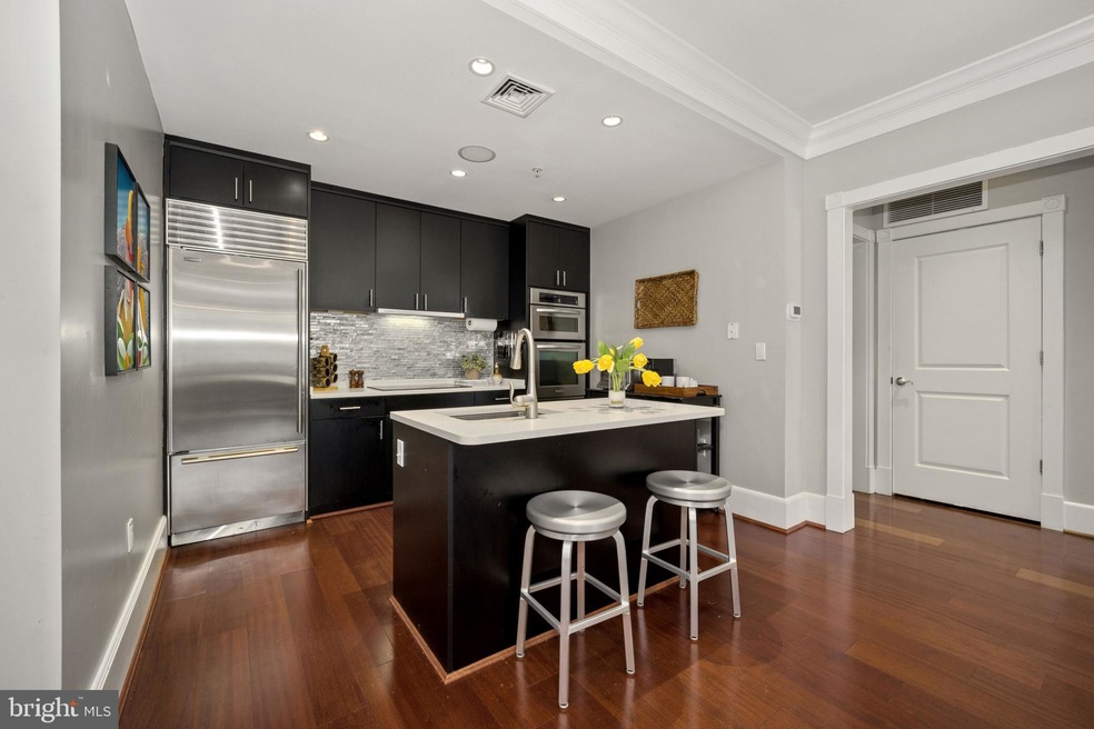 910 Powhatan St unit 201S, Alexandria, VA 22314 - photo 1