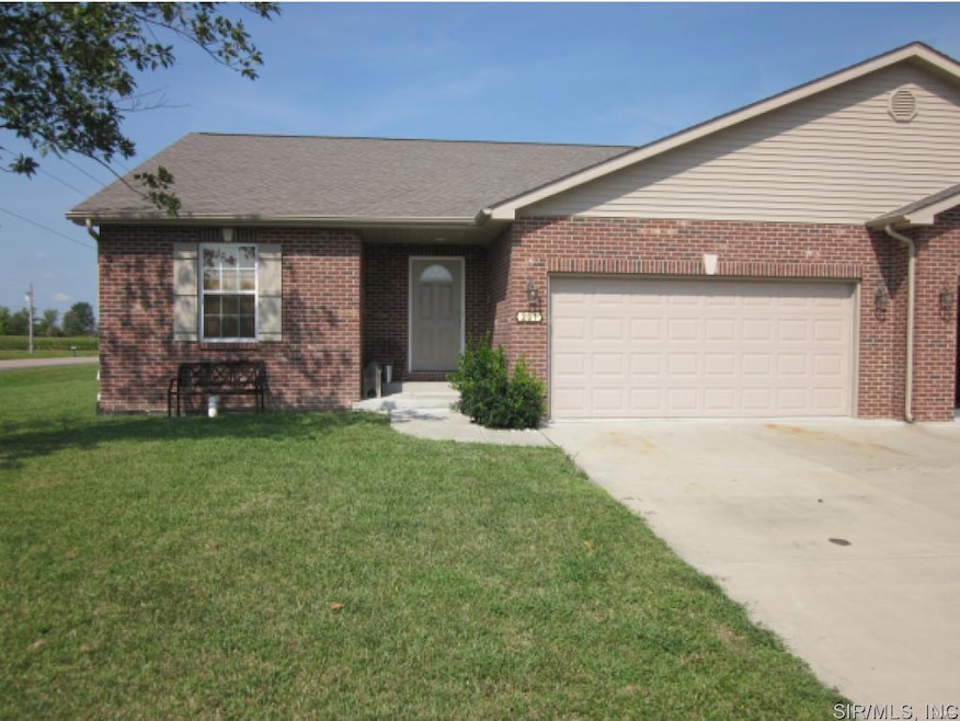 201 Silverthorne Dr unit 203, Freeburg, IL 62243 - photo 1