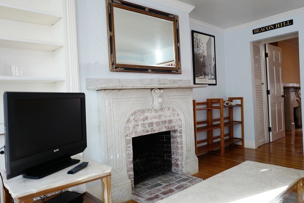 111 Pinckney St unit C, Boston, MA 02114 - photo 1