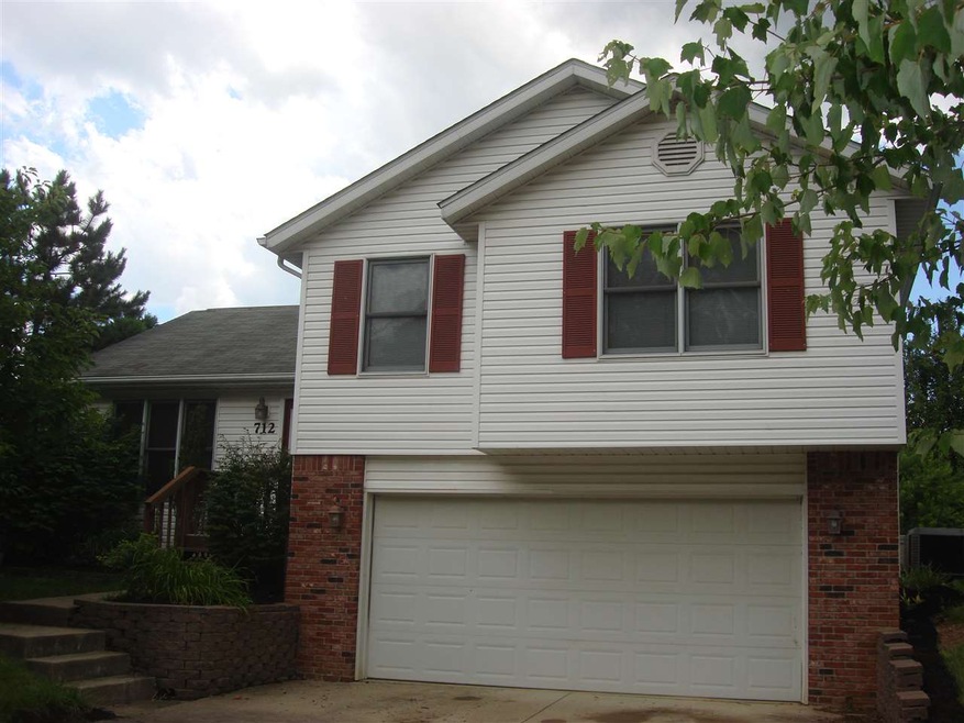 712 W Rosewood Dr, Bloomington, IN 47404 - photo 1