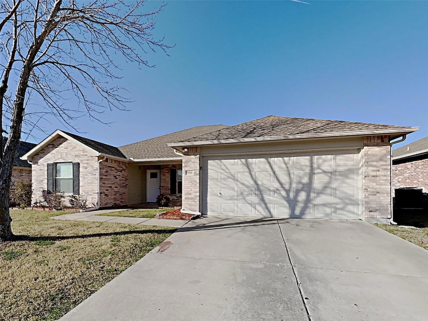 709 Gunters Mountain Ln, Wylie, TX 75098 - photo 1