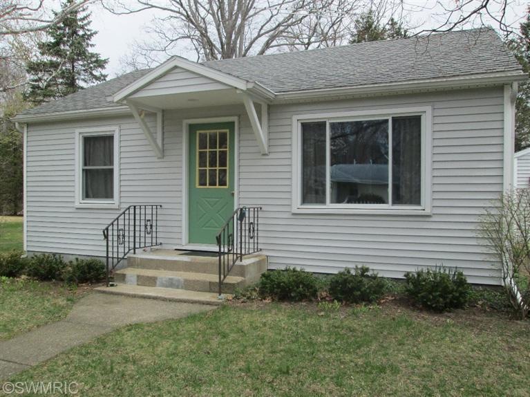 13573 Spring Bend Ct, Sawyer, MI 49125 - photo 1