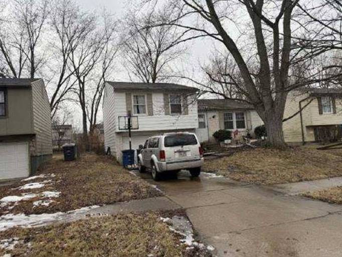 735 Southbriar Rd, Toledo, OH 43607 - photo 1