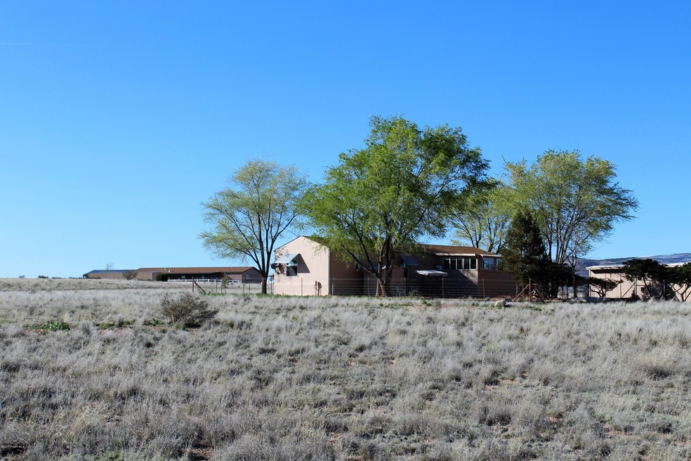 2440 Windsock Dr, Paulden, AZ 86334 - photo 1