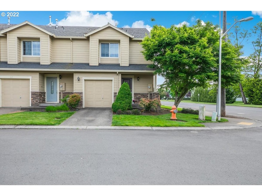 941 NW 3rd Ave, Canby, OR 97013 - photo 1