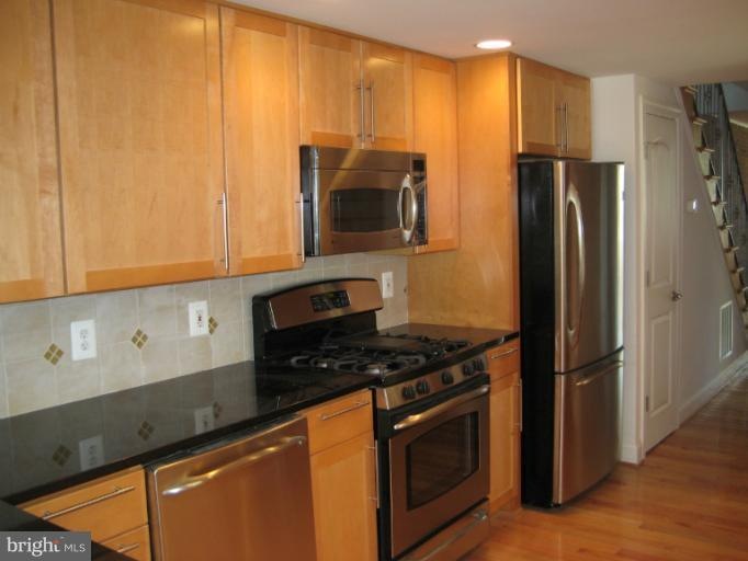 125 S Ann St, Baltimore, MD 21231 - photo 1