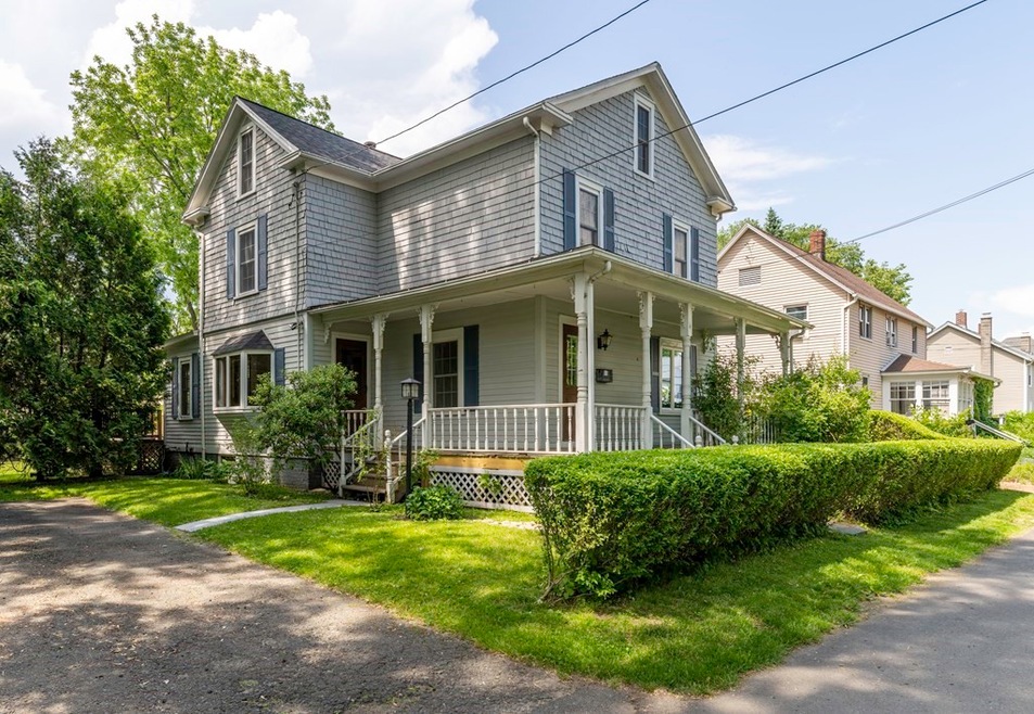 26 Henry St, Northampton, MA 01060 - photo 1