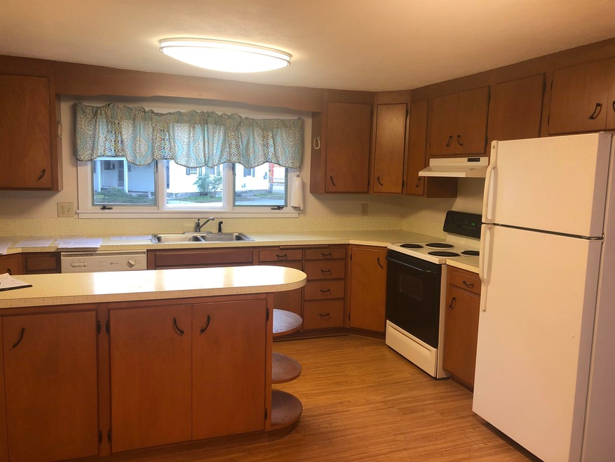 161 Nashua St unit 1, Milford, NH 03055 - photo 1