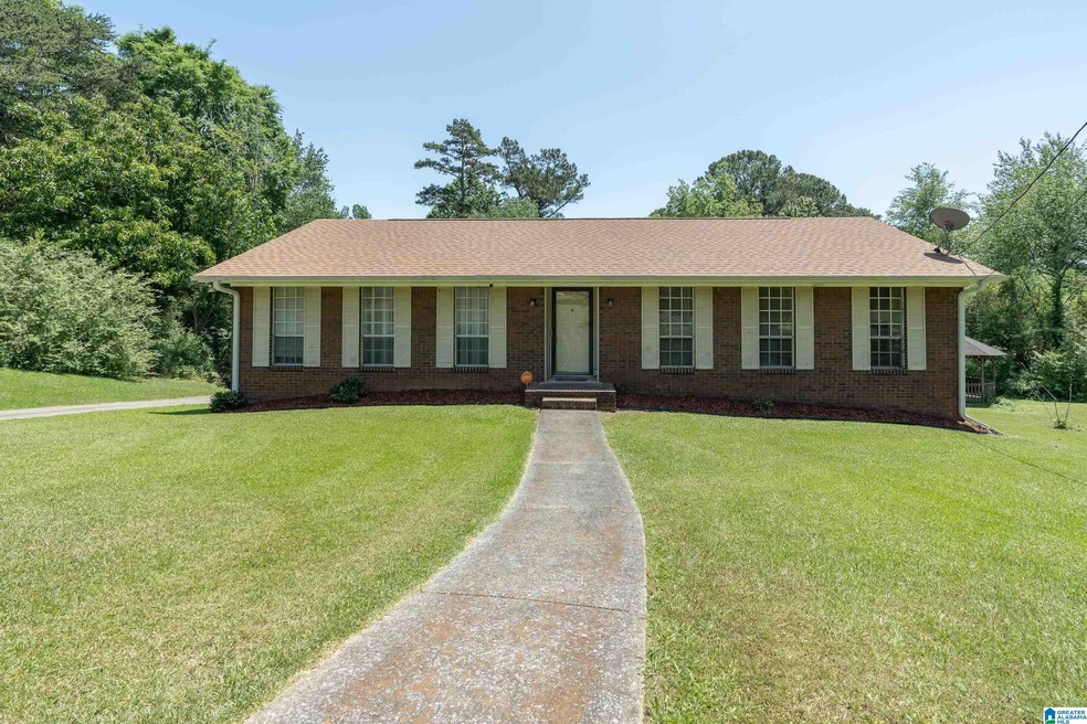 1701 Kevin Cir, Center Point, AL 35215 - photo 1