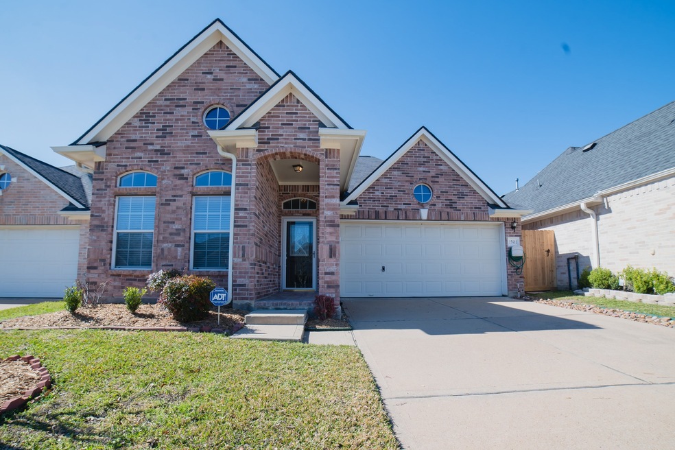 15911 Pleasant Green Cir, Tomball, TX 77377 - photo 1