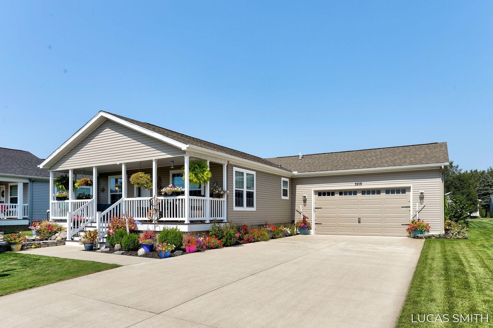 24-web-or-mls-2515-e-scenic-turn-ln