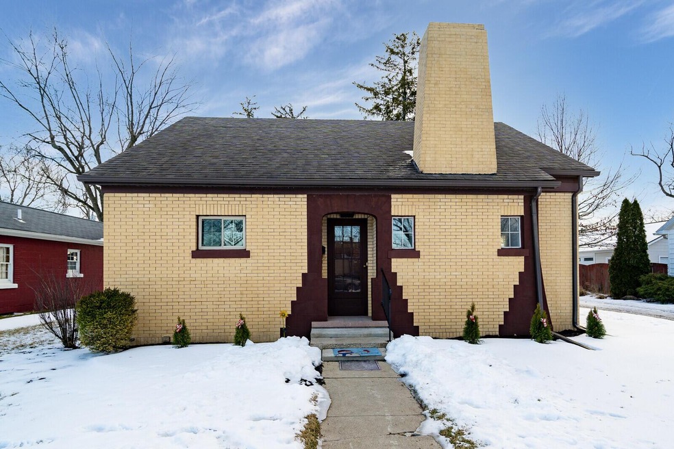 01_DaytonHomePhoto1_mls