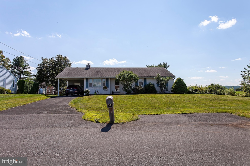 634 Arlington St, East Greenville, PA 18041 - photo 1