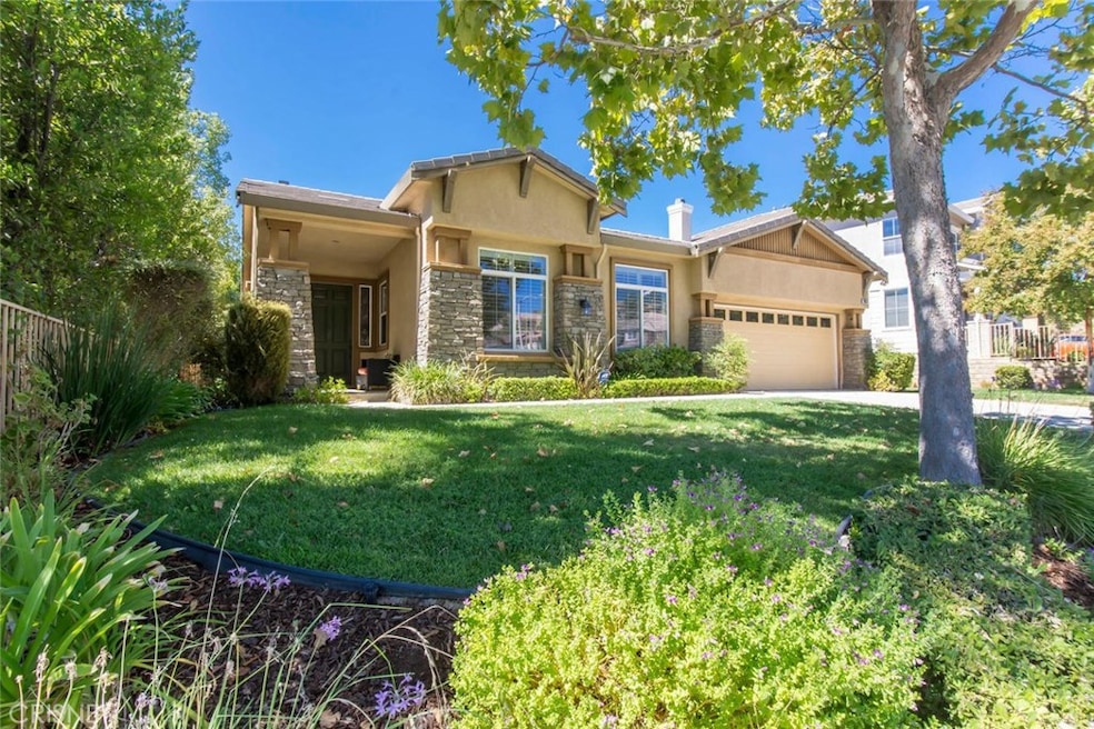 28517 Hidden Hills Dr, Santa Clarita, CA 91390 - photo 1